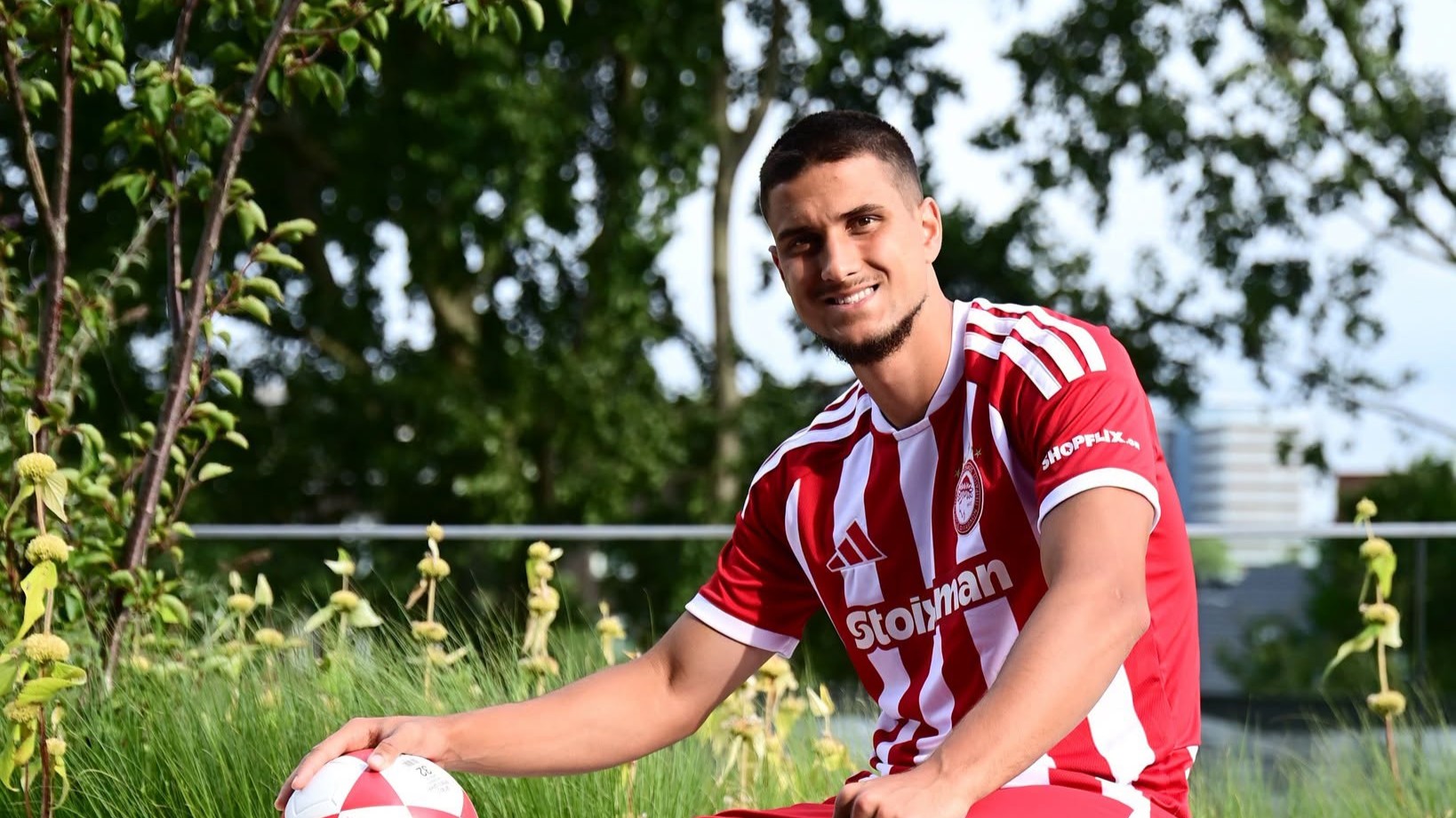 Zmajevi dobili veliko pojačanje: Fudbaler Olympiacosa želi obući dres BiH!